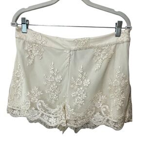 Kiind Of  Lace Sequins Cream Shorts Ethreal Demure SZ 8 EUC